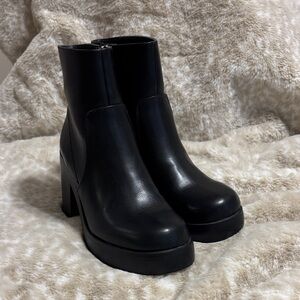 Women's Dirty Laundry by Chinese Laundry Black Platform Ankle Boots